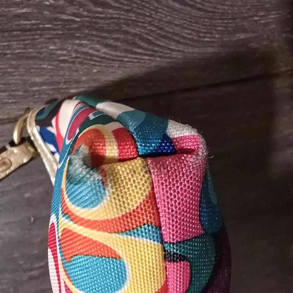 *SOLD*Coach Poppy Multicolor Wristlet Clutch - Picture 5 of 9